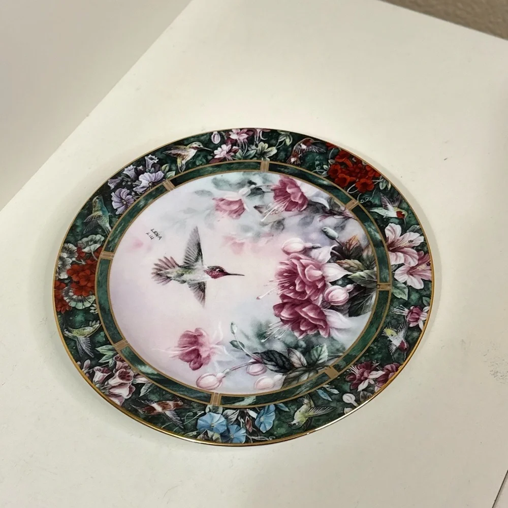 Lena Liu “The Anna’s Hummingbird” Collector Plate | Hummingbird Treasury